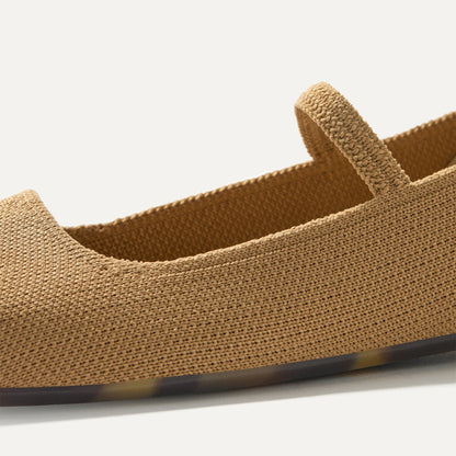 Close up view of The Max Square Mary Jane in Wren shown from the side.
